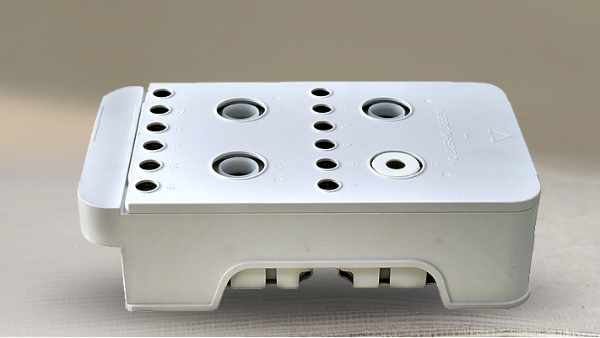 塑膠外殼注塑加工出現(xiàn)脆裂怎么辦？